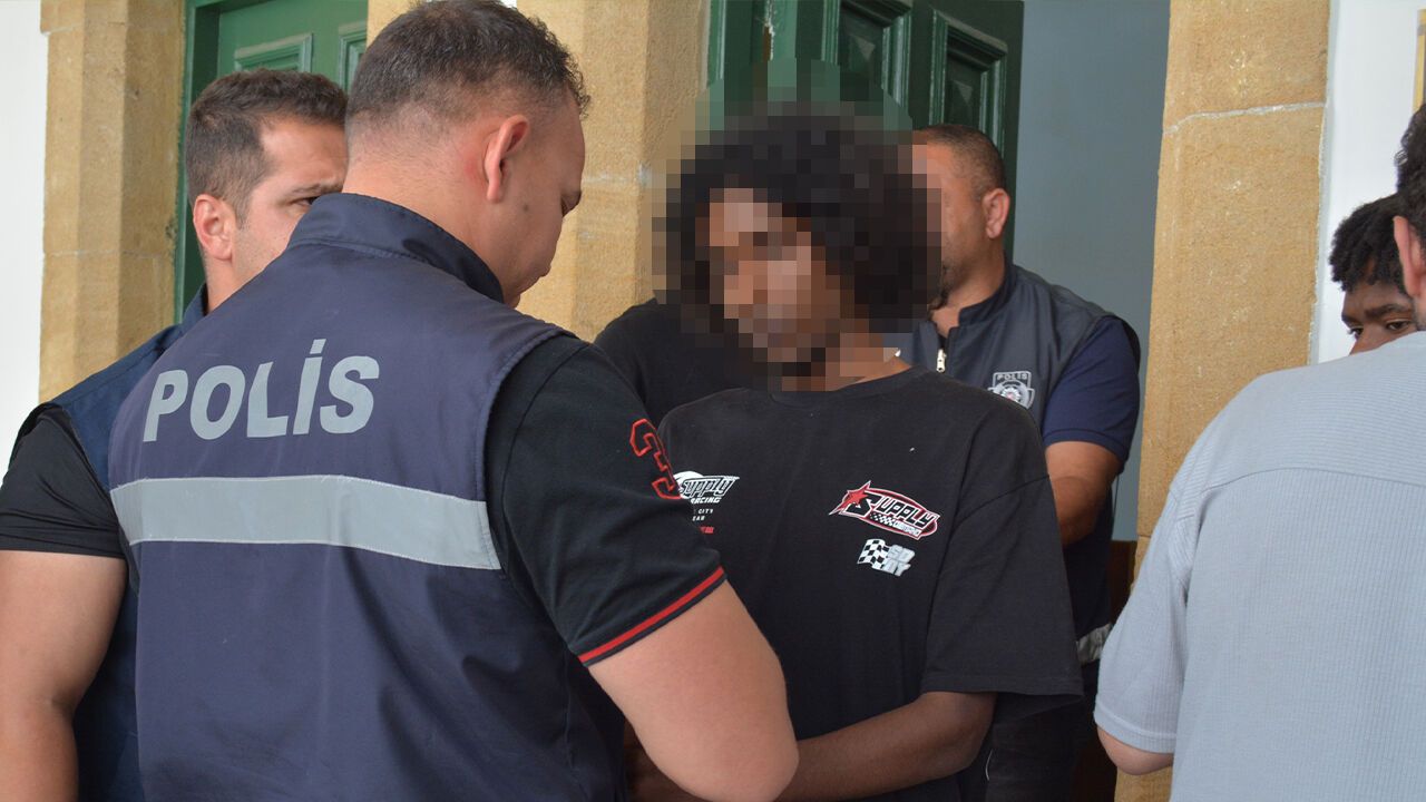 Şüpheli tavırlar sergiledi, aramada uyuşturucu bul