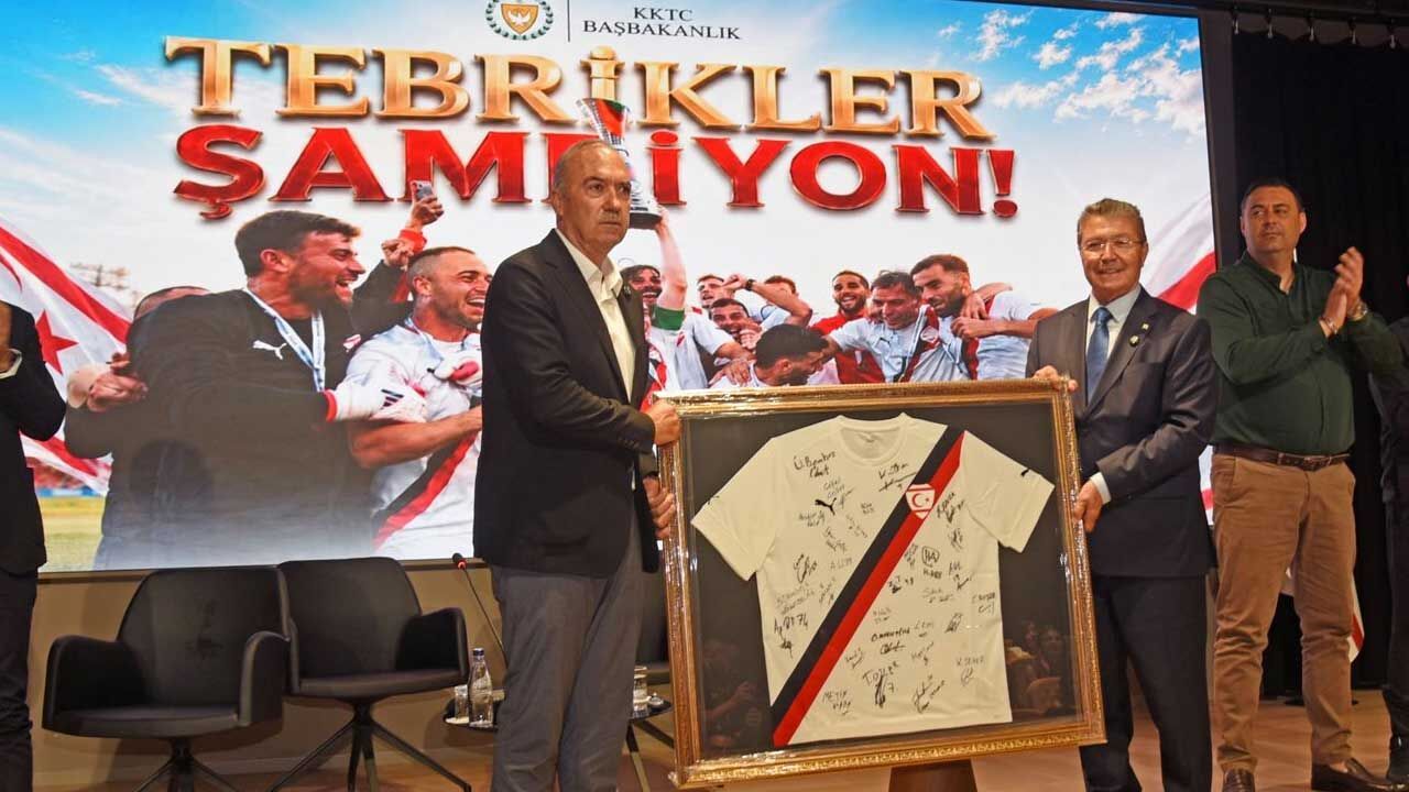 Üstel: Ambargolar ve izolasyonlara rağmen gençleri
