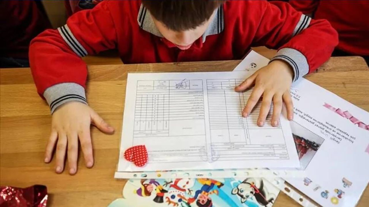 Psikologlar Derneği: Hiçbir çocuk karne gününde kendisini başarısız hissetmemeli