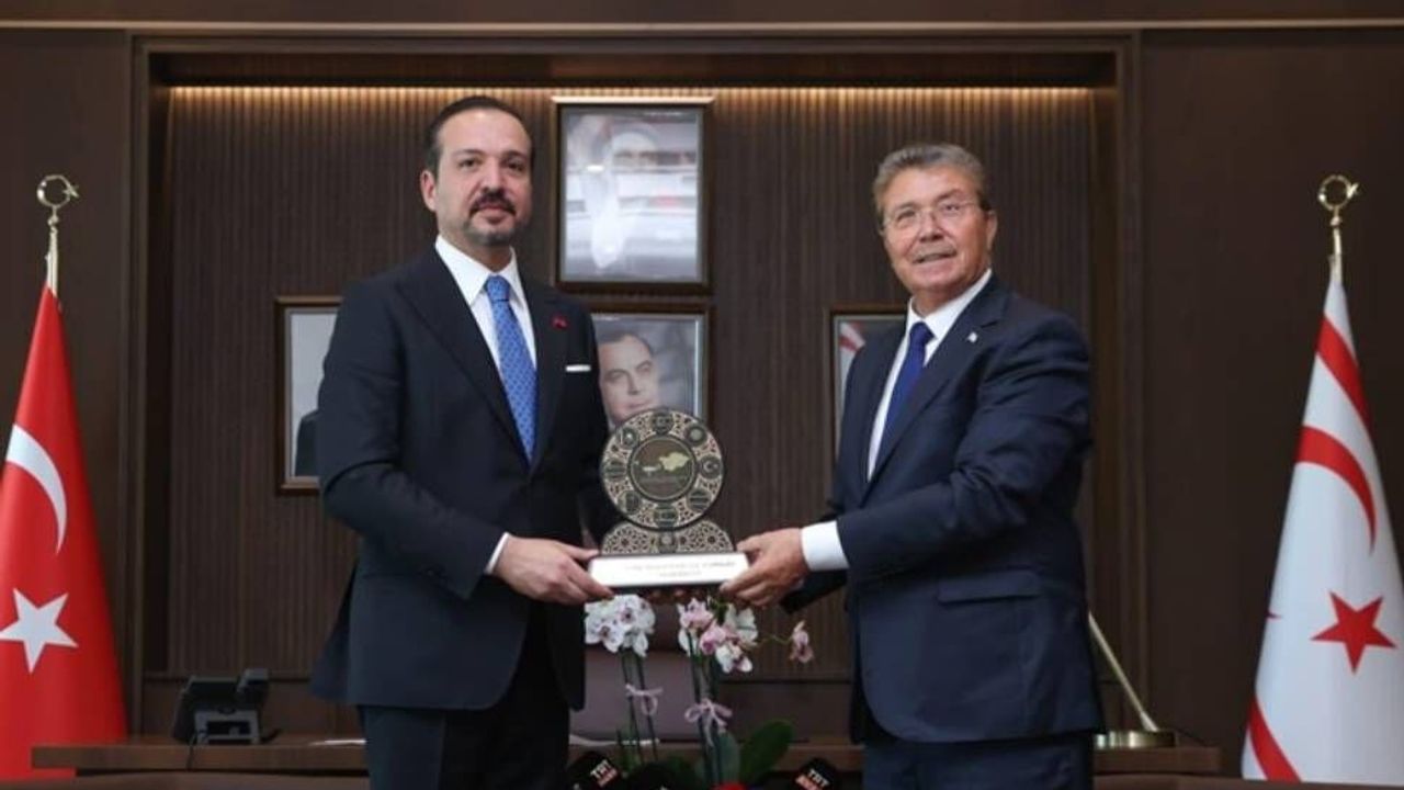 Başbakan Üstel: Kıbrıs Türkü, Türkiye Cumhuriyeti ile et ve tırnak gibidir