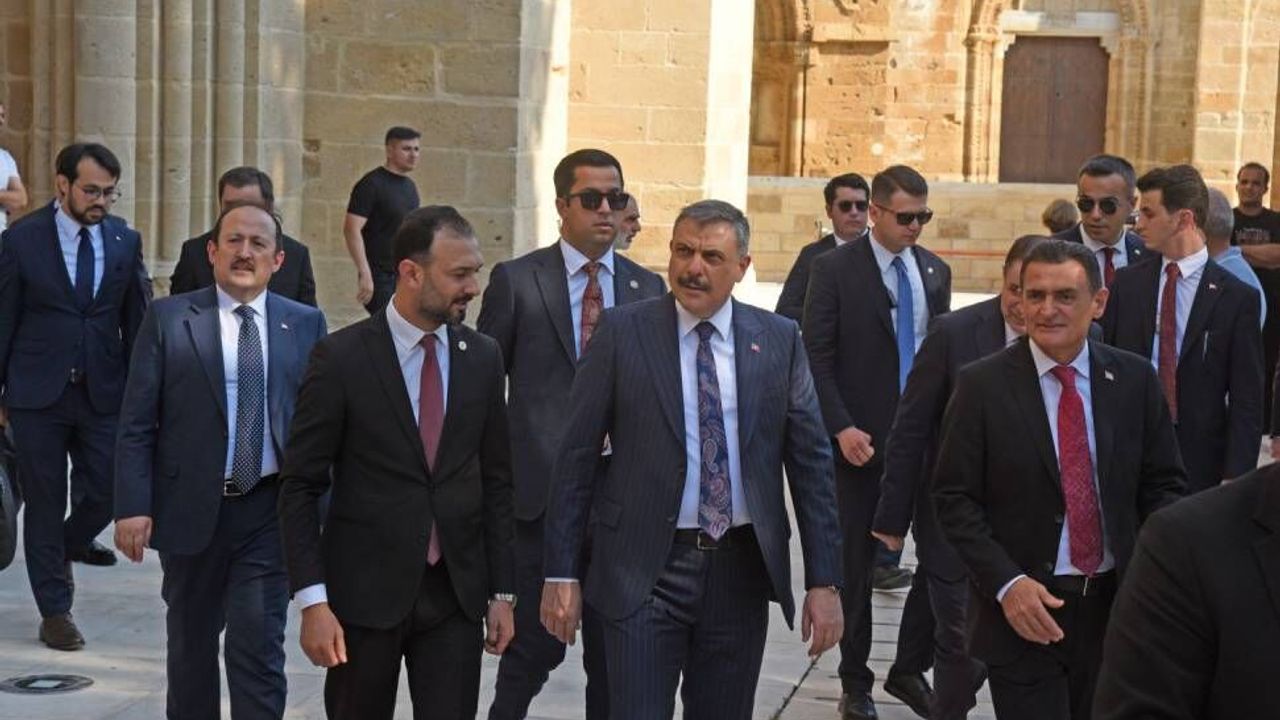 Oğuz ve Çiftçi, Selimiye Camisi’ni ziyaret etti