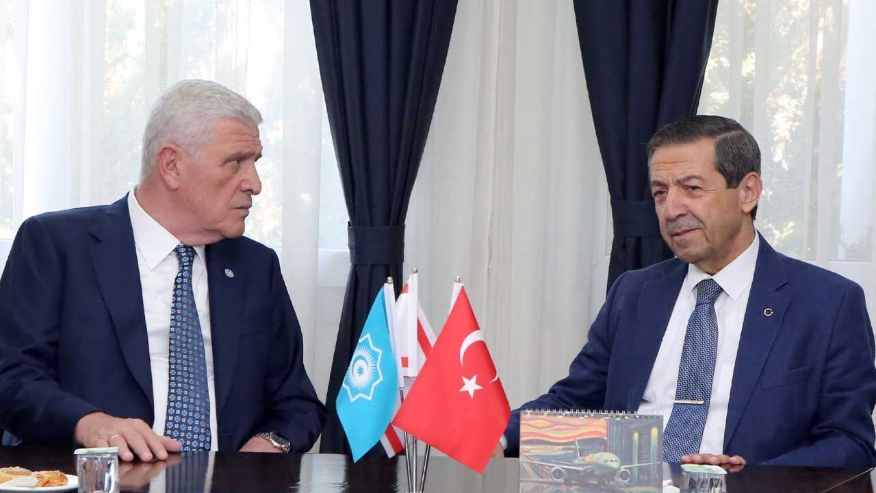 Dışişleri Bakanı Ertuğruloğlu, İYİ Parti heyetini kabul etti