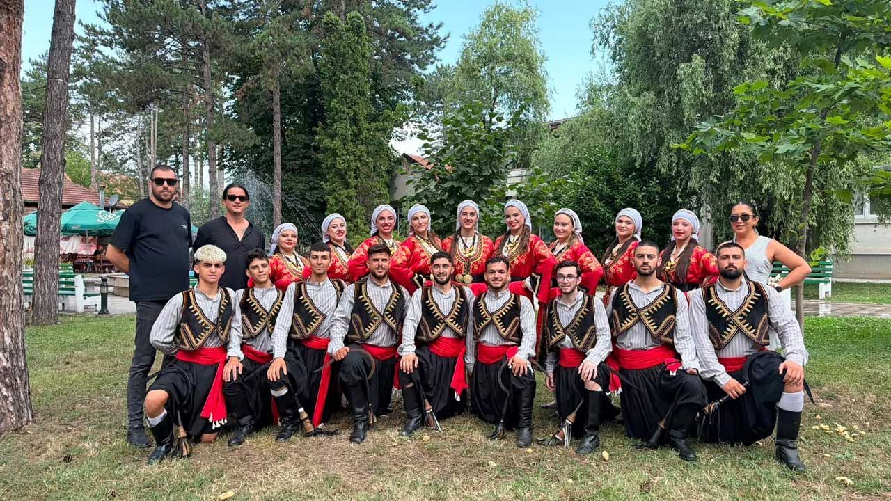 LAÇ Belediyesi Halk Dansları Topluluğu Sırbistan’daki Uluslararası Festivale katıldı
