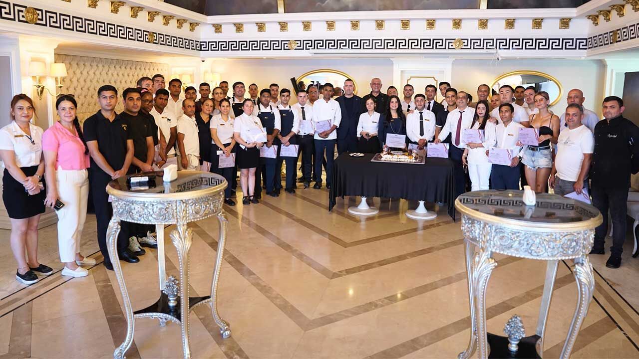 Les Ambassadeurs Hotel & Casino'da Terfi ve Başarı Töreni Düzenlendi