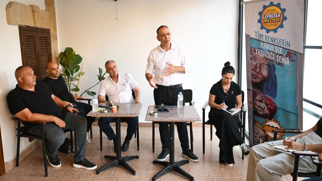 Başkan Harmancı, Zahra Sokak esnafı ile bir araya geldi