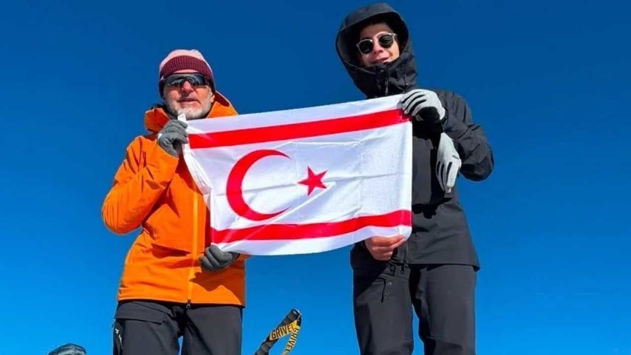 15 yaşındaki Can Ulay, Ağrı Dağı zirvesine çıkan en genç Kıbrıslı Türk oldu