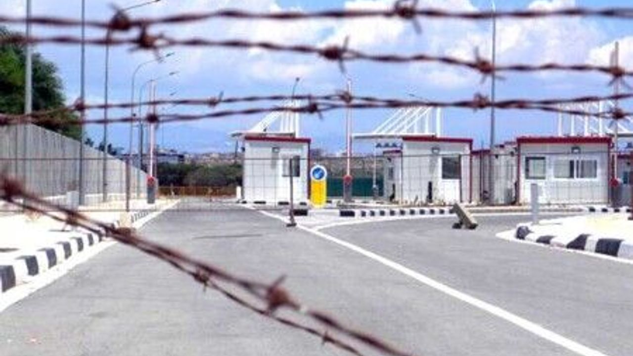 Derinya Sınır Kapısı’nda geçişler durduruldu