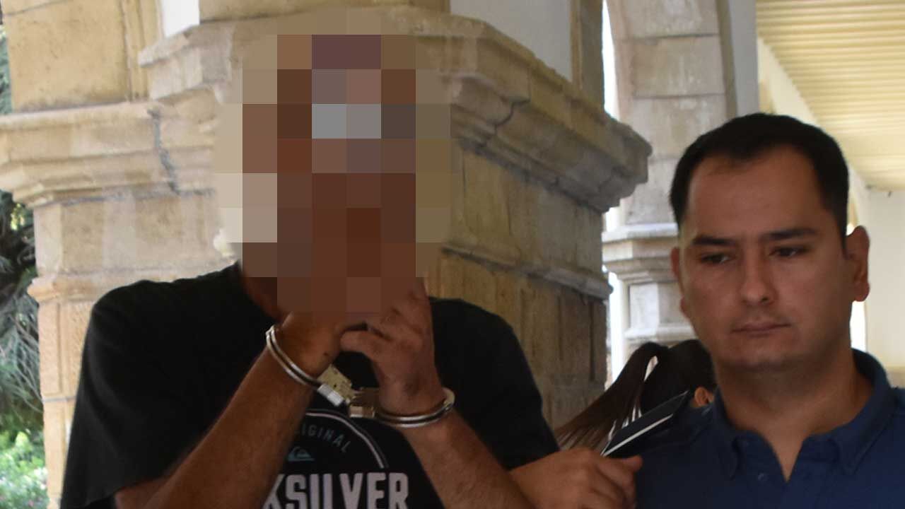 Kadını Bacağından Bıçakladı