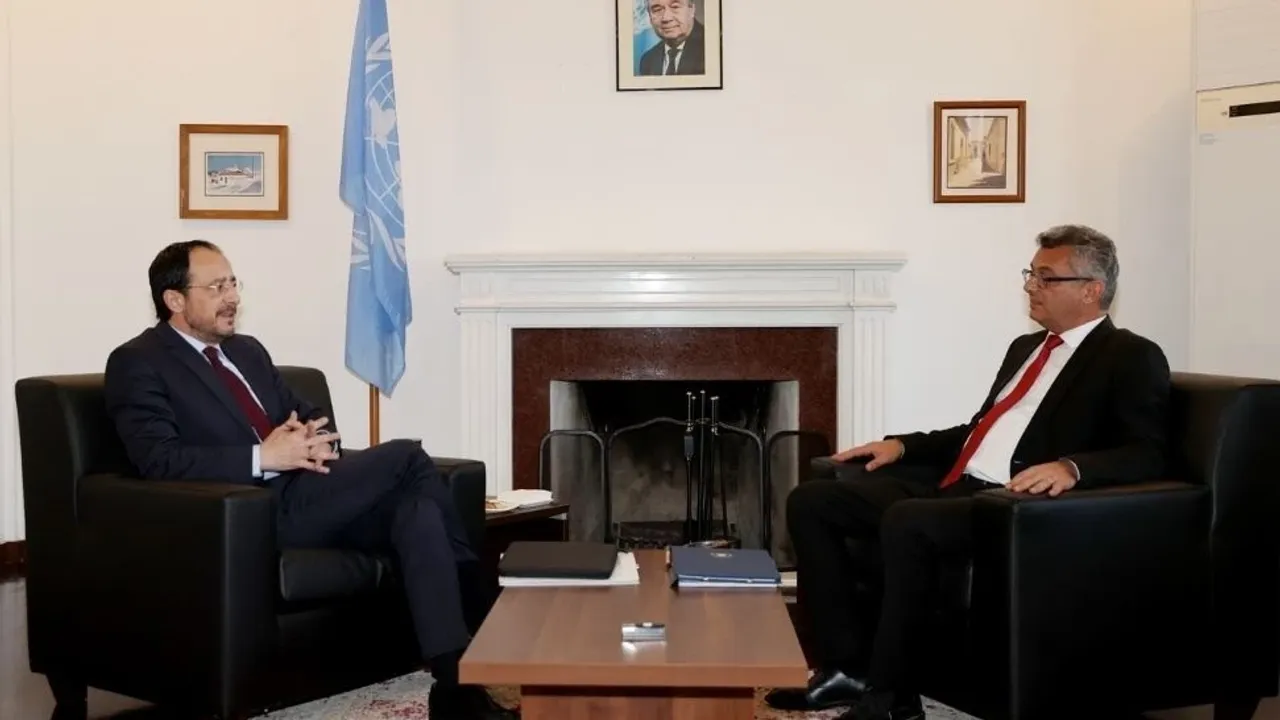 Tufan Erhürman ve Nikos Hristodulidis’in ara bölgedeki görüşmesi başladı