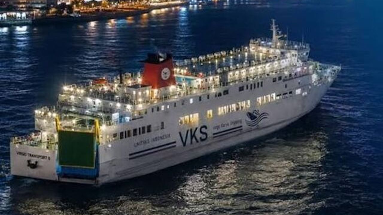Endonezya’da 241 kişiyi taşıyan gemiyle irtibat kesildi!