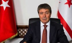 Başbakan Üstel, Denktaş’ı andı... "Halkına yol gösteren büyük bir dava adamı"