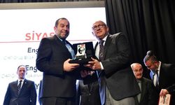 Denktaş’a ‘yılın siyasetçisi’ ödülü