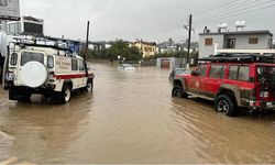 Sivil Savunma ekiplerinden Girne ve Gazimağusa’da meydana gelen su taşkınlarına müdahale
