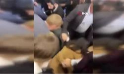 Macron'a tepki gösteren protestocuya korumalardan sert müdahale