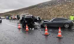 Bursa'da zincirleme trafik kazasında 4 kişi öldü, 6 kişi yaralandı