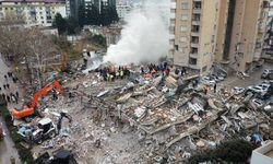 SON DAKİKA: 7,7 büyüklüğündeki depremde 1651 kişi hayatını kaybetti