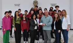 İrsen Küçük Ortaokulu “İyilik Kulübü” öğrencilerinden 10 bin TL bağış