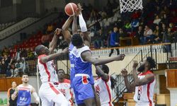Zirvenin maçı RDÜ’nün: 74-68