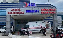 Tartıştığı eşini sırtından bıçakladı
