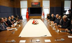 Deprem komitesi heyeti Ankara'da TBMM Deprem Komisyonu ile görüştü
