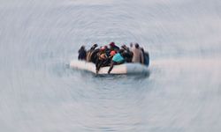 Suriye’den teknelerle 59 kaçak göçmen