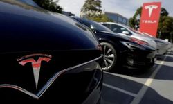 Tesla'nın 1,1 milyon aracında yazılım hatası: Geri çağırıyor