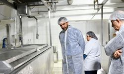 Koop Süt Yeni Yönetim Kurulu Başkanı Uluşan, üretim tesislerini denetledi