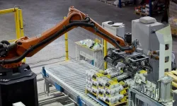 Irak’ın en teknolojik fabrikasında inşaat malzemelerinin üretimi robotlara emanet 