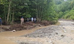 Karadeniz'i sağanak vurdu: Samsun'da sel can aldı