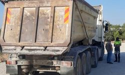 Trafiğe çıkış saatine uymayan 6 kamyon sürücüsü hakkında yasal işlem