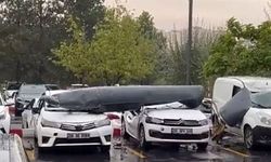 Ankara'da F-4 savaş uçağının parçası açık otoparka düştü