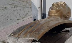 Atatürk büstüne zarar veren şahıslar tutuklandı