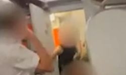 Uçak tuvaletinde ilişkiye girdiler...