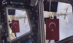 Türk bayrağı uzayda! Rus kozmonotun jesti sosyal medyayı salladı