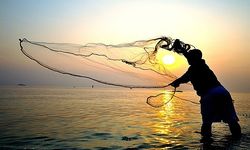 Sahil Güvenlik suç üstü yakaladı... İzin almadan, ağ kullanarak balık avladı!