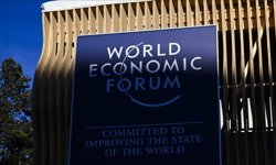 Davos'ta başekonomistler bu yıl küresel ekonominin zayıflayacağını öngördü