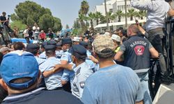 Başbakanlık önünde arbede: 3 eylemci gözaltına alındı!