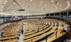 Avrupa Parlamentosu seçimlerinde ilk sonuçlar açıklanmaya başladı