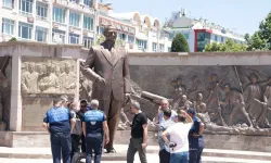 Kayseri’de Atatürk Anıtı’na baltalı saldırı