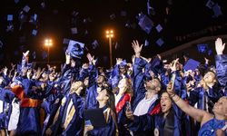 DAÜ 2023-2024 Akademik Yılı Bahar Dönemi ön lisans ve lisans mezuniyet töreni yapıldı