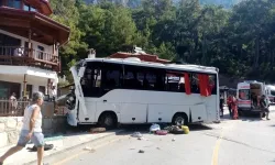 Türkiye'den üzen haber... Tur midibüsünün freni patladı: 1 ölü 32 yaralı