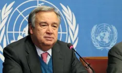 Guterres, Kıbrıs konusundaki kararlılığını Yunan Başbakan'a iletti...