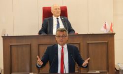 Erhürman: Aklın yolu halktır. Fırsatı verin, halk herkese iyi gelecek