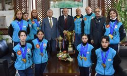 Ataoğlu, KKTC Taekwondo Milli Takımı’nı kabul etti