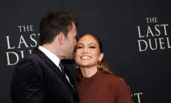 Jennifer Lopez ve Ben Affleck iki yıllık evliliklerinin ardından resmen boşandı