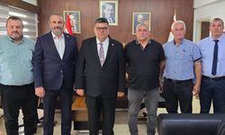 Maliye Bakanı Berova, KKTC Avcılık Federasyonu Başkanı Saygıner ve heyetini kabul etti