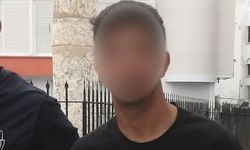 Güvenlik bir başka güvenliği bıçakladı