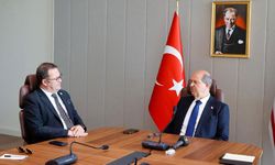 Cumhurbaşkanı Tatar, Kıbrıs Türk Ticaret Odası Başkanı Deniz ve heyetini kabul etti