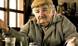 Dünyanın en yoksul başkanı Jose Mujica yaşamını yitirdi