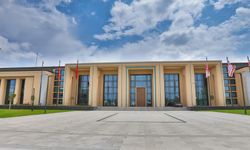 Cumhurbaşkanlığında 17 danışmanın görevine son verildi